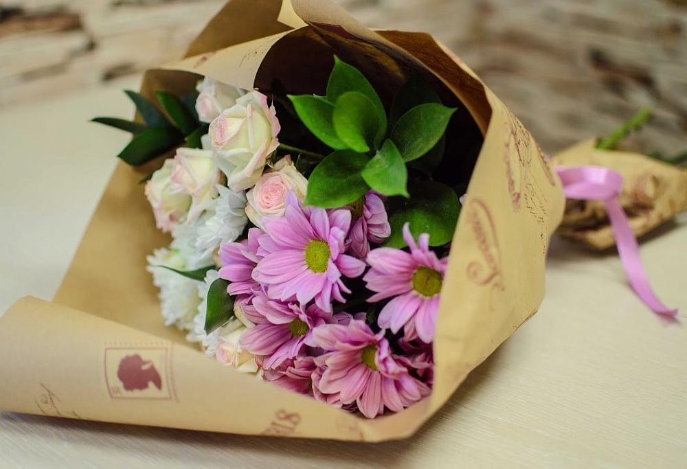 Букет цветов из: Розы и Хризантемы в Сергиевском Ставропольского края