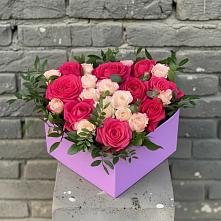 Цветочная композиция из Розы в коробке в Сергиевском Ставропольского края