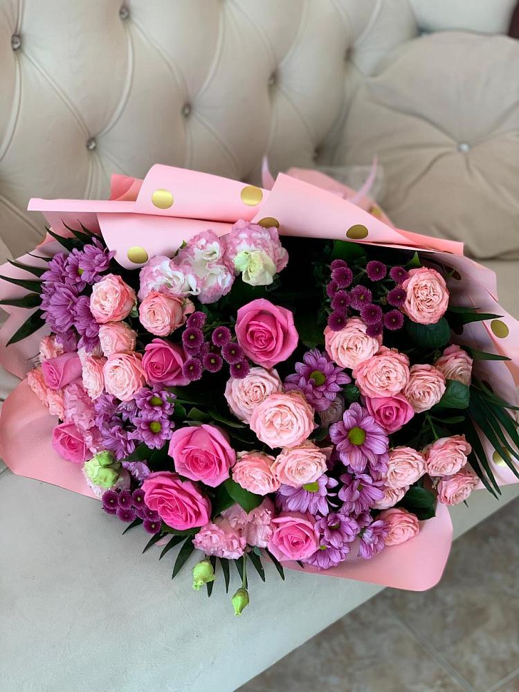 Букет цветов из: Хризантемы, Розы и Лизиантусы в Сергиевском Ставропольского края