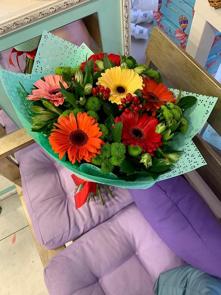 Букет цветов из: Герберы, Хризантемы и Альстромерии в Сергиевском Ставропольского края