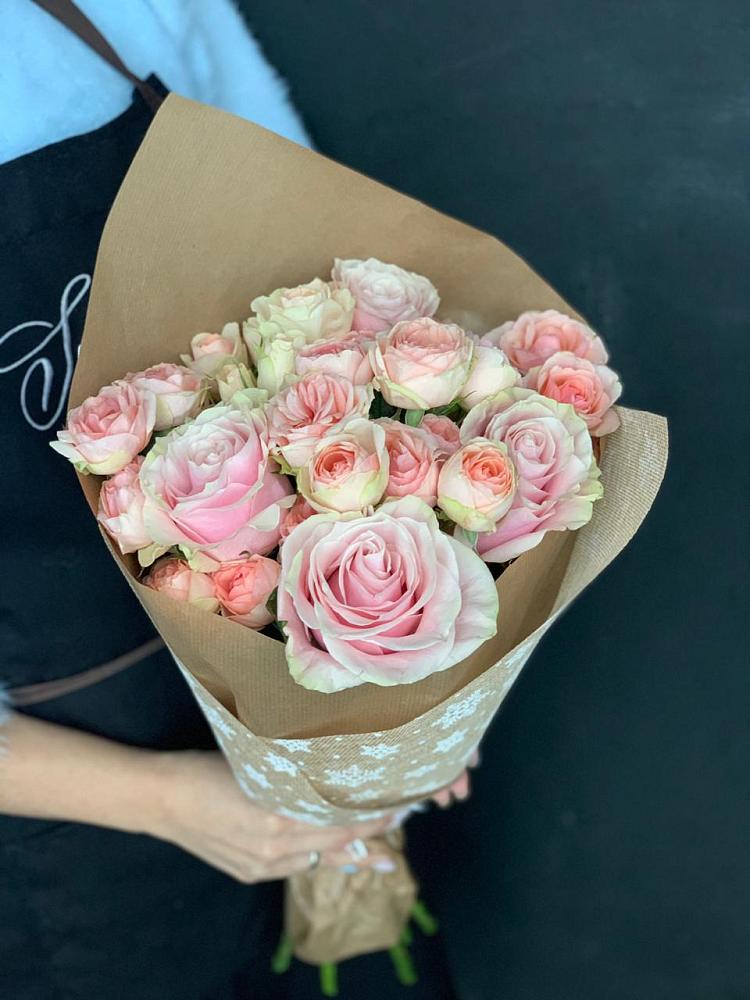 Букет цветов из: Хризантемы и Розы в Сергиевском Ставропольского края