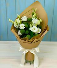 Букет цветов из:  Хризантемы и Лизиантусы в Сергиевском Ставропольского края