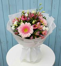 Букет цветов из:  Герберы, Альстромерии и Лизиантусы #REPLACE_PRED# Сергиевском Ставропольского края