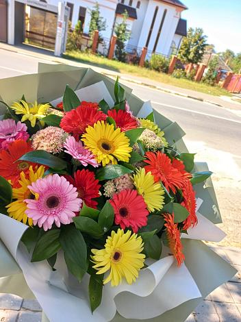 Букет цветов из: Герберы в Сергиевском Ставропольского края
